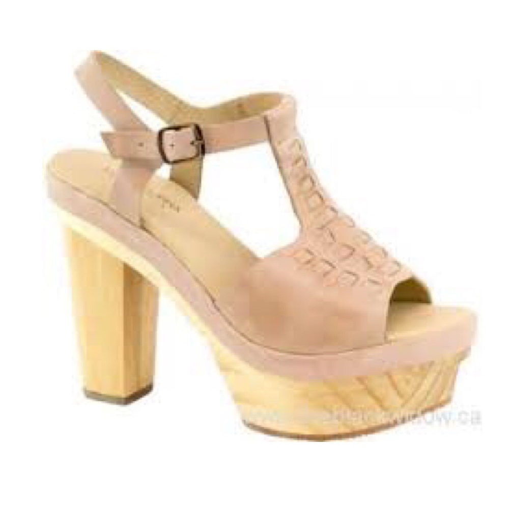 Koolaburra Willa Platform Sandal - color Cora sz 7